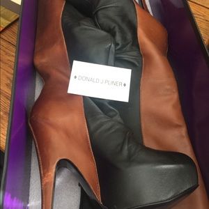 Donald Pliner Boots 👢👢👢👢👢